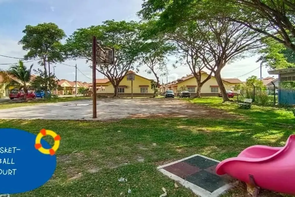 D'Haja 32 Klia Sepang With 2 Airconds & Free Wifi Villa Banting  Holiday home