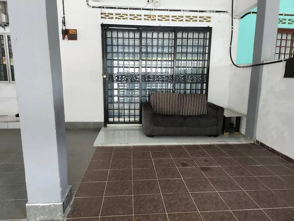 Holiday home D'Haja 32 Klia Sepang With 2 Airconds & Free Wifi Villa Banting  Malaysia