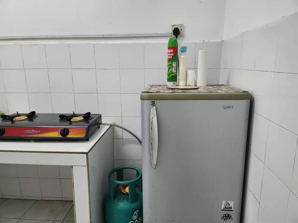 D'Haja 32 Klia Sepang With 2 Airconds & Free Wifi Villa Banting  Malaysia