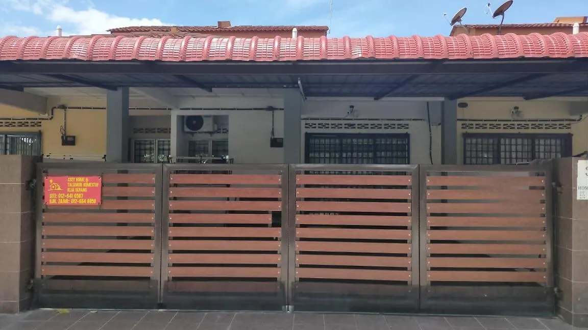Holiday home D'Haja 32 Klia Sepang With 2 Airconds & Free Wifi Villa Banting
